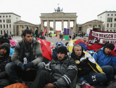 Το AfD ζητά τον επαναπατρισμό των Σύρων προσφύγων - Κάλεσμα από Άσσαντ να επιστρέψουν
